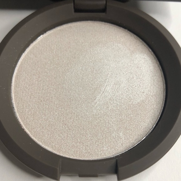 BECCA Pressed Highlighter - Picture 3 of 7